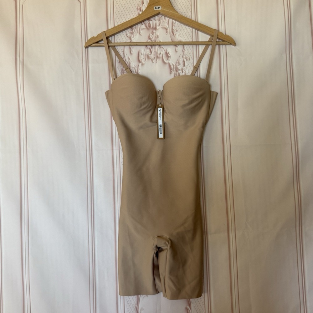 SKIMS Body CS Underwire Mid Thigh Bodysuit Size Small Clay NWT $138